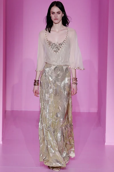Look 24